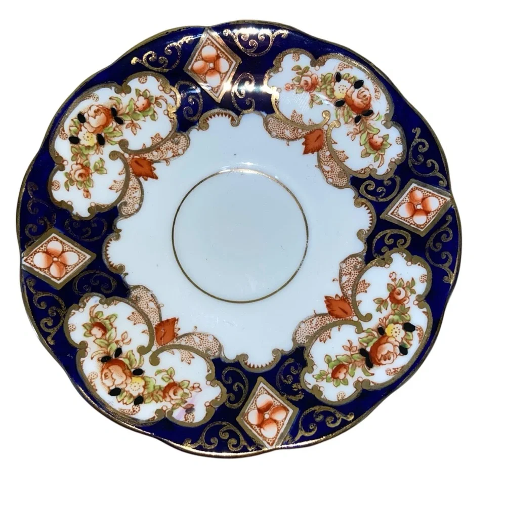 Vintage Royal Albert Crown China Heirloom Trio Tea Cup Saucer Square Plate